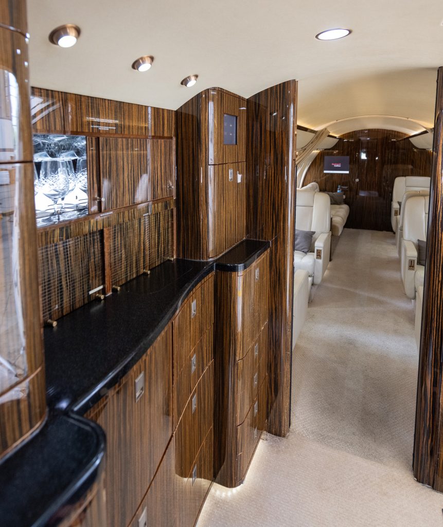 Challenger 605 For Sale (2)